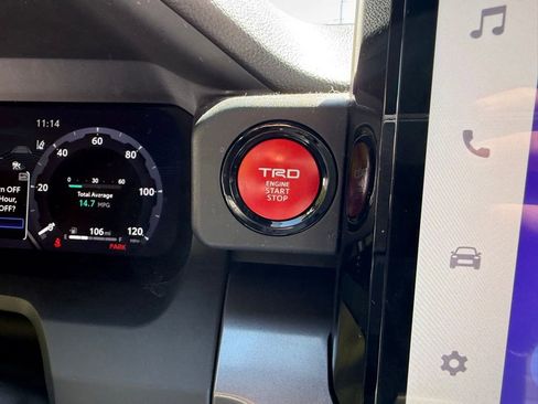 Used 2024 Toyota Tacoma TRD Off-Road AWD/4WD image 25