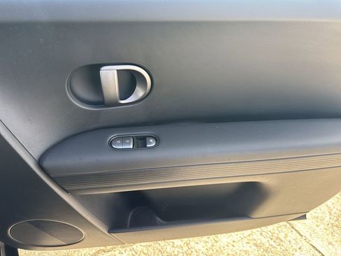 Used 2025 Hyundai Ioniq 5 SEL RWD image 32