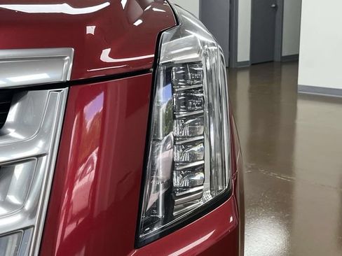 Used 2015 Cadillac Escalade Premium AWD/4WD image 12