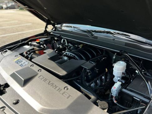 Used 2019 Chevrolet Tahoe LT image 39