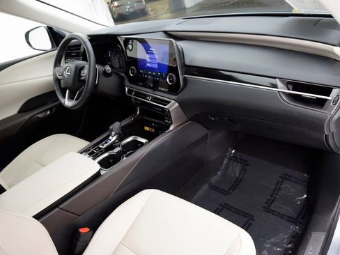 Used 2024 Lexus RX 350 FWD w/ Technology Package image 15