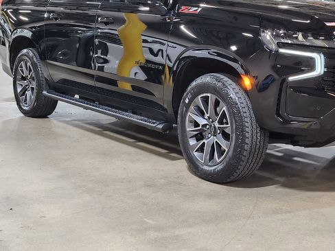 Used 2023 Chevrolet Suburban Z71 w/ Luxury Package image 16