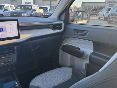 Certified 2025 Ford Maverick XLT image 19