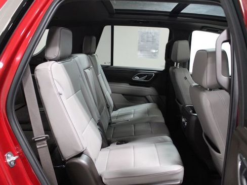 Used 2023 GMC Yukon SLT image 31