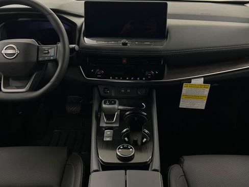 New 2026 Nissan Rogue Platinum AWD/4WD image 13