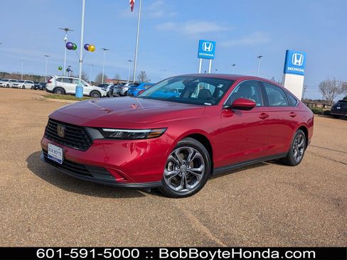 Used 2023 Honda Accord EX image 1