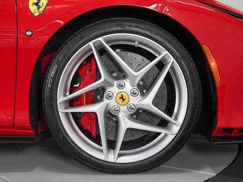 Used 2022 Ferrari F8 Tributo RWD image 26