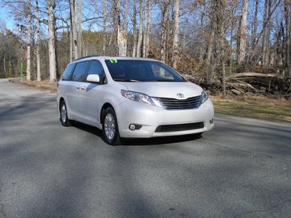 Used 2017 Toyota Sienna