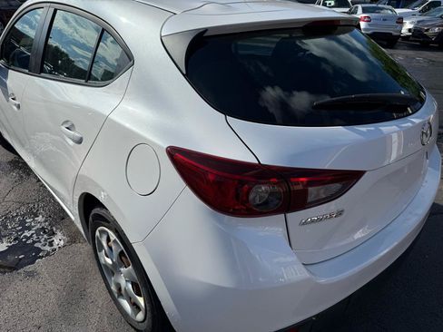 Used 2015 MAZDA MAZDA3 i Sport FWD image 10