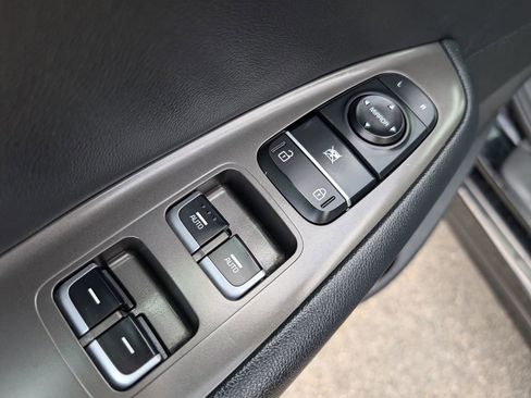 Used 2019 Kia Optima S image 14