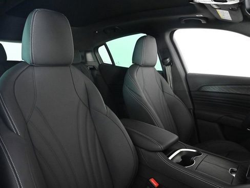 Used 2025 Maserati Grecale GT image 15