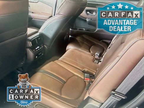 Used 2025 Honda Pilot Elite image 3