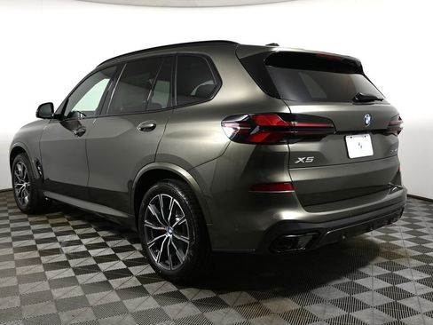 New 2026 BMW X5 xDrive40i w/ M Sport Package AWD/4WD image 5