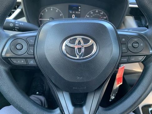Certified 2025 Toyota Corolla LE image 17
