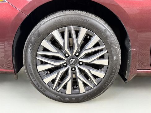 Used 2024 Nissan Altima 2.5 SV w/ SV Premium Package AWD/4WD image 24