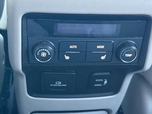 Used 2017 GMC Acadia Denali w/ Technology Package image 16