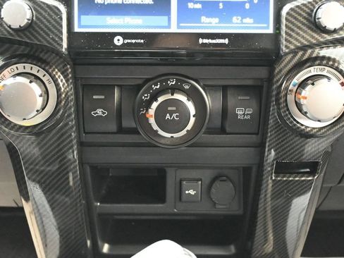 Used 2024 Toyota 4Runner SR5 AWD/4WD image 18