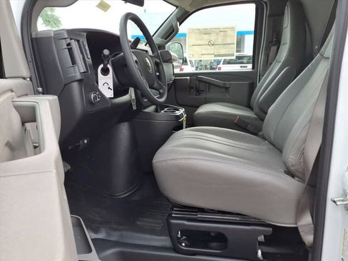 New 2026 Chevrolet Express 2500 w/ Driver Convenience Package RWD image 19