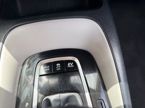 Used 2023 Toyota Corolla LE FWD image 20