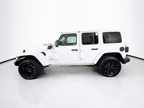 Used 2024 Jeep Wrangler Unlimited Sahara AWD/4WD image 4