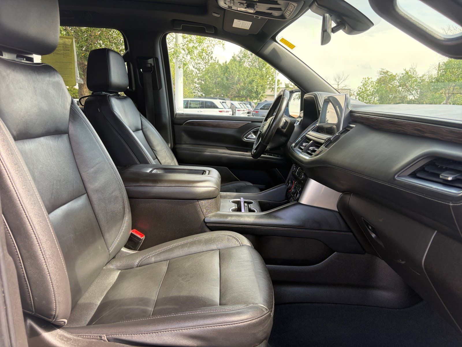 Used 2021 Chevrolet Suburban LT w/ Luxury Package AWD/4WD image 31