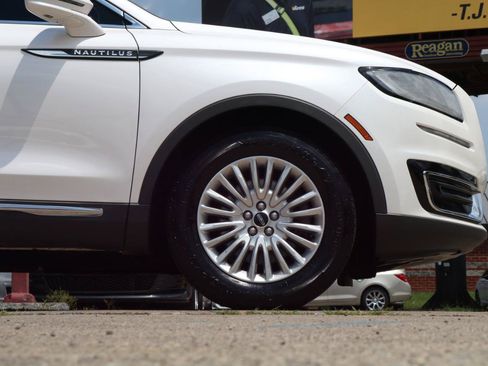 Used 2019 Lincoln Nautilus FWD image 6