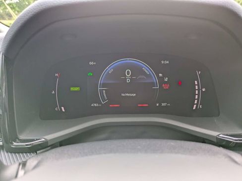Used 2025 Toyota Camry SE FWD image 27