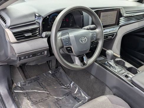 Used 2025 Toyota Camry LE w/ Convenience Package FWD image 17