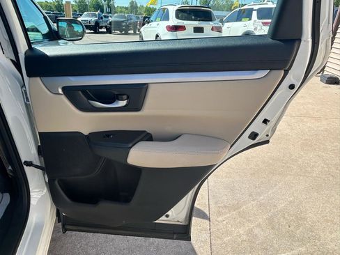 Used 2017 Honda CR-V LX image 15