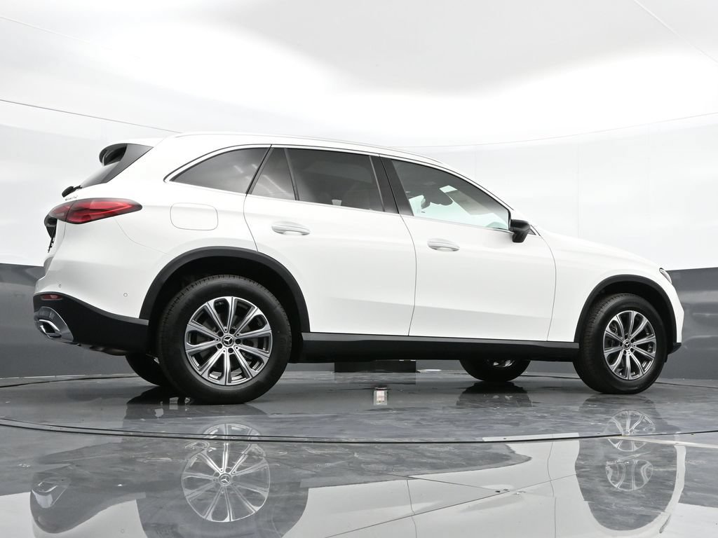 Used 2025 Mercedes-Benz GLC 300 4MATIC image 45