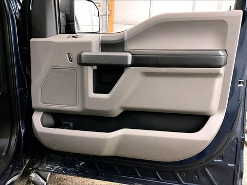 Used 2019 Ford F150 XLT w/ Equipment Group 302A Luxury AWD/4WD image 23