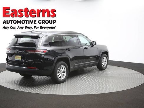 Used 2022 Jeep Grand Cherokee L Laredo w/ Luxury Tech Group I AWD/4WD image 41
