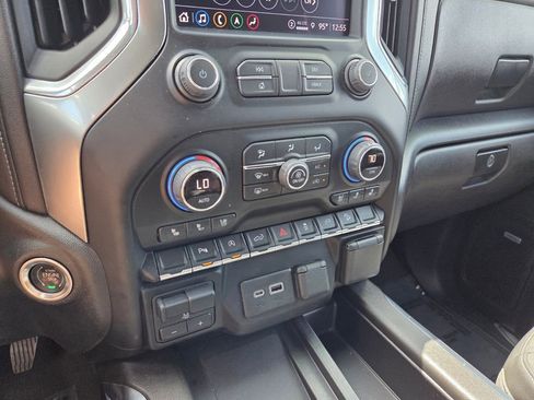 Used 2021 Chevrolet Silverado 1500 LTZ image 26