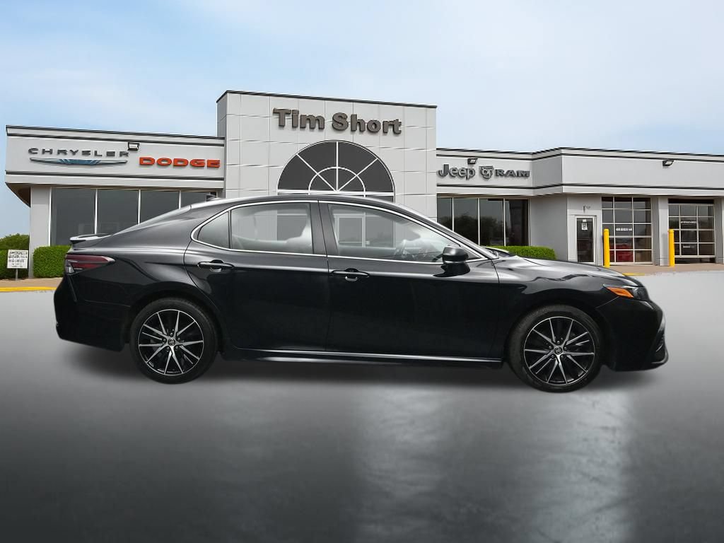 Used 2024 Toyota Camry SE FWD image 6