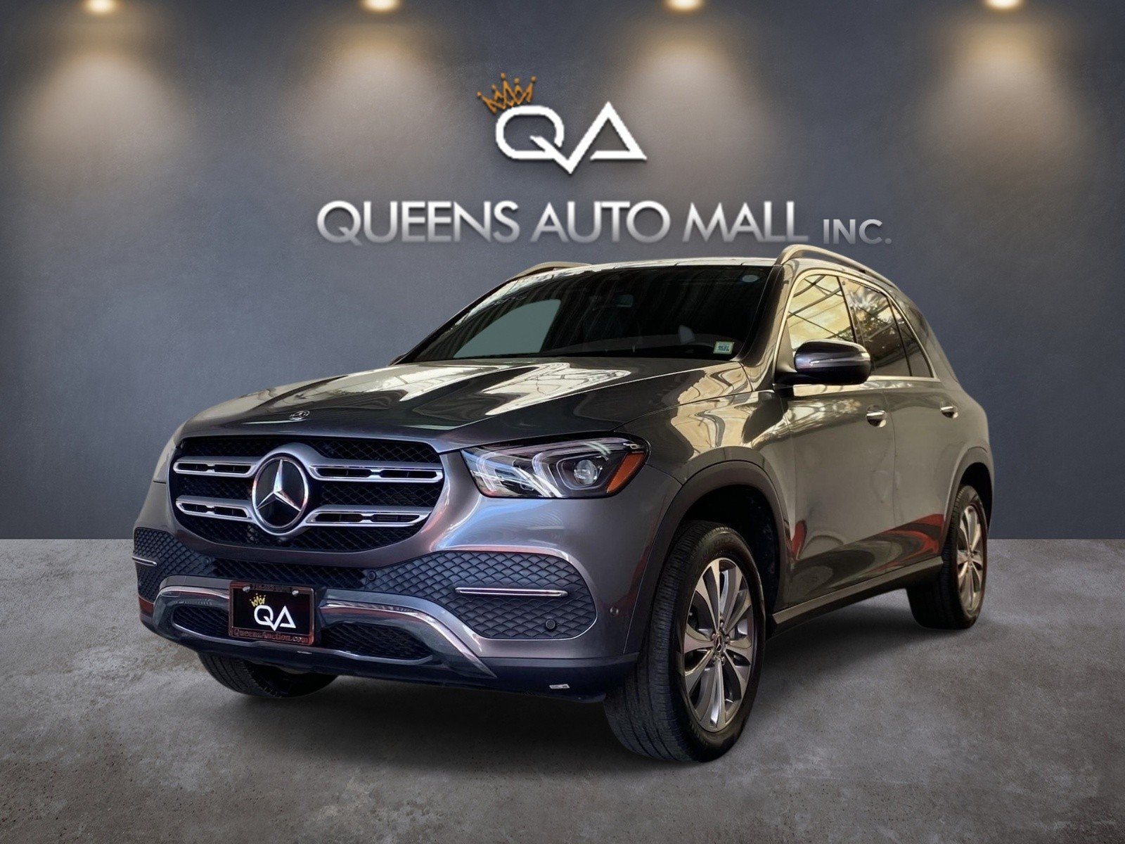 Used 2020 Mercedes-Benz GLE 350 4MATIC w/ Premium Package image 3