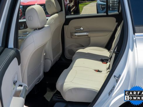 Used 2023 Mercedes-Benz GLB 250 image 32