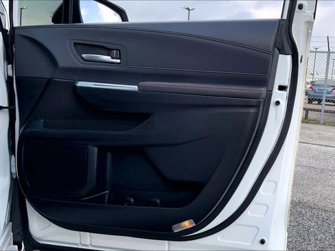 Used 2023 Toyota Sienna XSE w/ XSE Plus Package FWD image 22