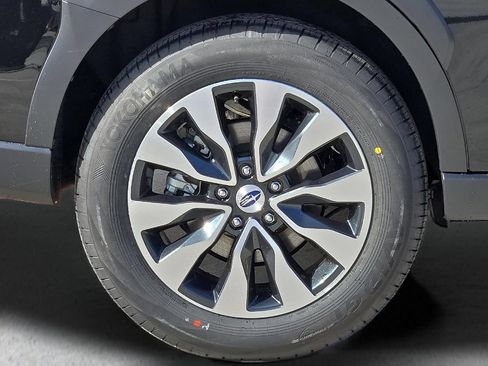 Certified 2025 Subaru Outback Touring AWD/4WD image 14
