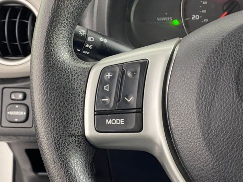 Used 2012 Toyota Yaris L image 16