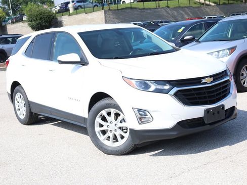 Used 2019 Chevrolet Equinox LT FWD image 2