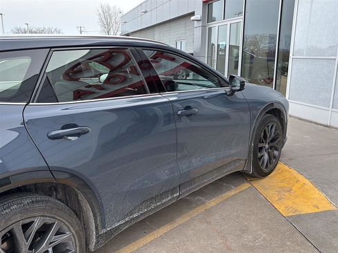 Used 2025 Toyota Crown Signia image 13