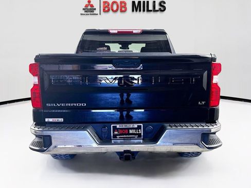 Used 2023 Chevrolet Silverado 1500 LT w/ Protection Package AWD/4WD image 6