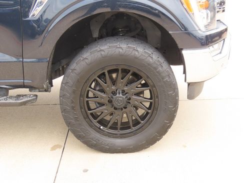 Used 2021 Ford F150 XLT w/ Equipment Group 302A High AWD/4WD image 9