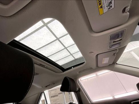 New 2026 Hyundai Venue SEL FWD image 10
