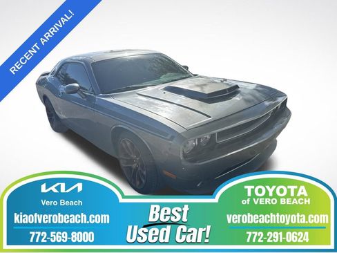 Used 2011 Dodge Challenger R/T image 1