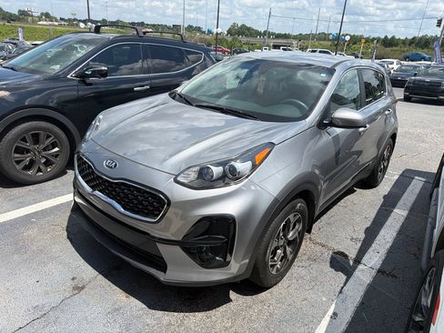 Used 2021 Kia Sportage LX FWD image 2