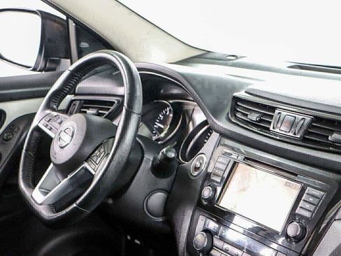 Used 2020 Nissan Rogue Sport SL image 25