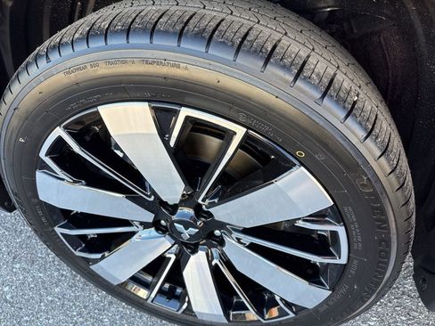 New 2026 Mitsubishi Outlander SEL image 9