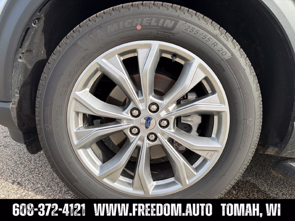 Used 2024 Ford Explorer XLT w/ Equipment Group 202A AWD/4WD image 13