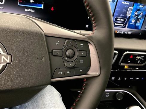New 2026 Nissan Sentra SR w/ SR Premium Package FWD image 23